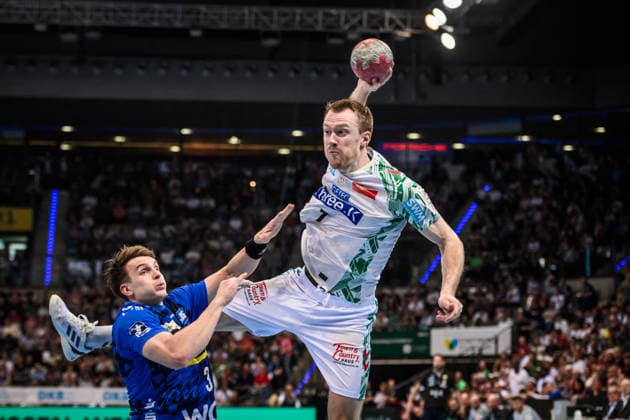 Felix Claar SC Magdeburg 07 vs Max Haefner TVB Stuttgart, 03 GER, TVB Stuttgart SC Magdeburg, DAIKIN HBL, Handball, Bundesliga, Matchday 29, Season 2025 2026, 26 04 2026 GER, TVB Stuttgart SC Magdeburg, DAIKIN HBL, Handball, Bundesliga, Matchday 29, Season 2025 2026, 26 04 2026 Stuttgart Copyright: xSandyxDinkelackerx EP_SDR