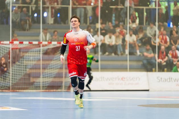 Max Neuhaus TuSEM Essen, 37 after the goal TuSEM Essen vs HC Elbflorenz Dresden, Handball, 2 HBL, Matchday 29, Season 2025 26, 26 04 2026, TuSEM Essen vs HC Elbflorenz Dresden, Handball, 2 HBL, Matchday 29, Season 2025 26, 26 04 2026 Essen Copyright: xEibner-Pressefoto LukasxBaldygax EP_LBA