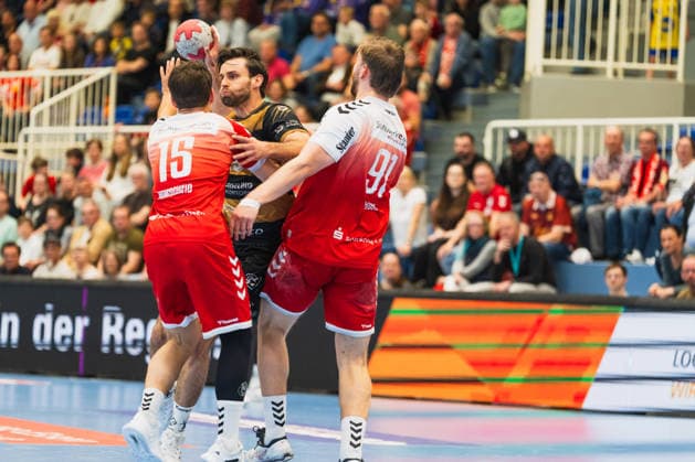Nils Homscheid TuSEM Essen, 15 blocks Sebastian Greß HC Elbflorenz 2006, 25 , Alexander Schoss TuSEM Essen, 91 helps TuSEM Essen vs HC Elbflorenz Dresden, Handball, 2 HBL, 29 Matchday, Season 2025 26, 26 04 2026, TuSEM Essen vs HC Elbflorenz Dresden, Handball, 2 HBL, 29 Matchday, Season 2025 26, 26 04 2026 Essen Copyright: xEibner-Pressefoto LukasxBaldygax EP_LBA