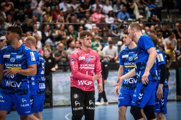Mateusz Kornecki TVB Stuttgart, 01 , Center and team visibly disappointed after defeat against SC Magdeburg GER, TVB Stuttgart SC Magdeburg, DAIKIN HBL, Handball, Bundesliga, Matchday 29, Season 2025 2026, 26 04 2026 GER, TVB Stuttgart SC Magdeburg, DAIKIN HBL, Handball, Bundesliga, Matchday 29, Season 2025 2026, 26 04 2026 Stuttgart Copyright: xSandyxDinkelackerx EP_SDR