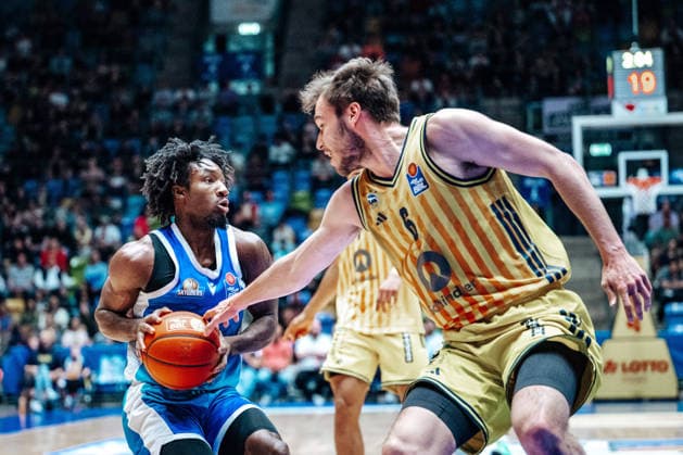 Isaiah Swope Skyliners Frankfurt, 01 , Malte Delow Alba Berlin, 06 GER, Skyliners Frankfurt vs Alba Berlin, easycredit BBL, Bundesliga, 31 Matchday, Season 2025 2026 26 04 2026 Eibner Pressefoto Attila Ziga GER, Skyliners Frankfurt vs Alba Berlin, easycredit BBL, Bundesliga, 31 Matchday, Season 2025 2026 26 04 2026 Frankfurt am Main Copyright: xEibner-Pressefotox EP_AZA