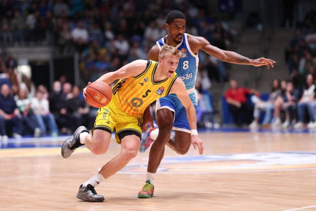 Frankfurt Skyliners ALBA Berlin, easyCredit BBL Sam Griesel Alba Berlin, 5 passes William Christmas Skyliners, 8 passes Game of the easyCredit BBL between Frankfurt Skyliners and ALBA Berlin on April 26, 2026 at Süwag Energie ARENA in Frankfurt am Main , Frankfurt am Main Hessen Germany Süwag Energie ARENA