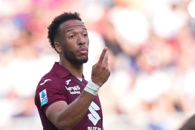 Torino™s Enzo Ebosse during the Serie A soccer match between Torino and Inter at the Grande Torino Stadium in Turin , north Italy - Sunday , April 26 , 2026. - Soccer .  Copyright: xSpada LaPressex