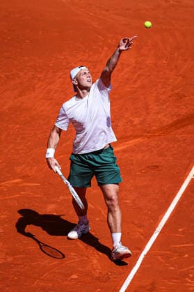 Mutua Madrid Open 2026 - Day 7 Tallon Griekspoor of the Netherlands competes against Lorenzo Musetti of Italy during their Men s Singles match on Day Seven of the Mutua Madrid Open at La Caja Magica on April 26, 2026, in Madrid, Spain. Madrid Madrid Spain  Copyright: xMiguelxReisx originalFilename:reis-notitle260426_npuob.jpg