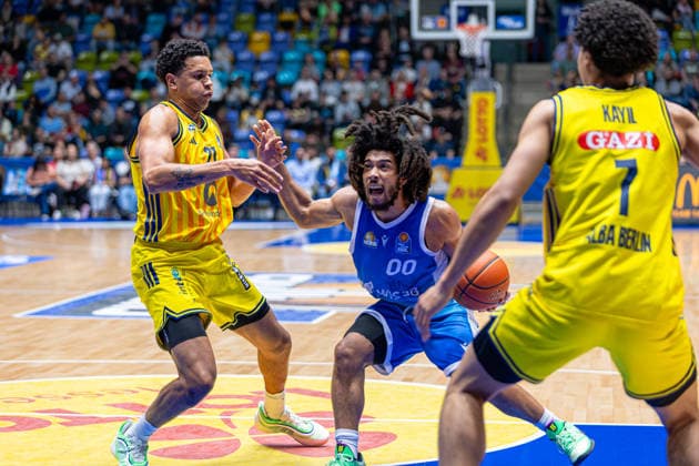 Basketball Bundesliga BBL, Frankfurt Skyliners vs ALBA Berlin, Süwag Energie Arena Frankfurt am Main 26 04 2026 Basketball Bundesliga BBL, Frankfurt am Main, Germany 26 04 2026 Tyger Campbell Frankfurt Skyliners, 00 am Ball, Basketball Bundesliga BBL, Match of Frankfurt Skyliners vs ALBA Berlin, Süwag Energie Arena Frankfurt am Main Copyright: xBEAUTIFULxSPORTS Freudensteinx