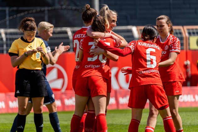 Celebration for the 1-0 goal by Vital Kats 1 FSV Mainz 05, 30 , GER, 1 FSV Mainz 05 vs VfL Bochum, Football, 2 Womens Bundesliga, Matchday 23, Season 2025 2026, 26 04 2026, DFB REGULATIONS PROHIBIT ANY USE OF PHOTOGRAPHS AS IMAGE SEQUENCES AND OR QUASI VIDEO, GER, 1 FSV Mainz 05 vs VfL Bochum, Football, 2 Womens Bundesliga, Matchday 23, Season 2025 2026, 26 04 2026 Mainz Copyright: xEibner-Pressefoto Jan-NiclasxGrox EP_JGG