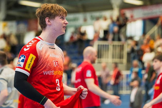 Felix Mart TuSEM Essen, 03 close to tears after the match TuSEM Essen vs HC Elbflorenz Dresden, Handball, 2 HBL, Matchday 29, Season 2025 26, 26 04 2026, TuSEM Essen vs HC Elbflorenz Dresden, Handball, 2 HBL, Matchday 29, Season 2025 26, 26 04 2026 Essen Copyright: xEibner-Pressefoto LukasxBaldygax EP_LBA