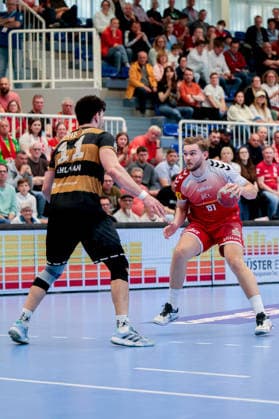 26 04 2026, 29 Matchday of the 2 Handball Bundesliga, TuSEM Essen HC Elbflorenz 2006 f l Doruk Pehlivan HC Elbflorenz 2006 , Alexander Schoss TuSEM Essen Essen Am Hallo NRW Germany xRHR PHOTO DEx Copyright: DennisxEwert RHR-FOTOx RHR-FOTO DE