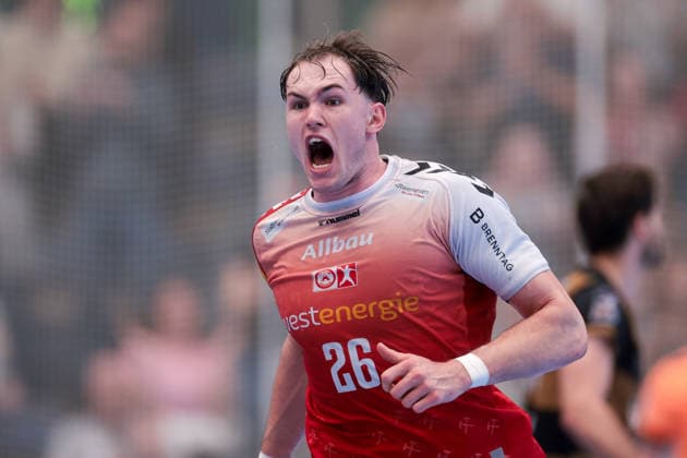 26 04 2026, 29 Matchday of the 2 Handball Bundesliga, TuSEM Essen HC Elbflorenz 2006 Tom Wolf TuSEM Essen cheers Essen Am Hallo NRW Germany xRHR PHOTO DEx Copyright: DennisxEwert RHR-FOTOx RHR-FOTO DE