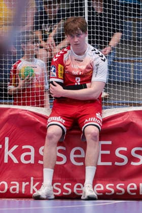26 04 2026, 29 Matchday 2 Handball Bundesliga, TuSEM Essen HC Elbflorenz 2006 Felix Mart TuSEM Essen sits disappointed on the sidelines Essen Am Hallo NRW Germany xRHR PHOTO DEx Copyright: DennisxEwert RHR-FOTOx RHR-FOTO DE