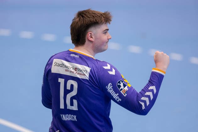 26 04 2026, 29 Matchday of the 2 Handball Bundesliga, TuSEM Essen HC Elbflorenz 2006 Goalkeeper Finn Knaack TuSEM Essen cheers Essen Am Hallo NRW Germany xRHR PHOTO DEx Copyright: DennisxEwert RHR-FOTOx RHR-FOTO DE