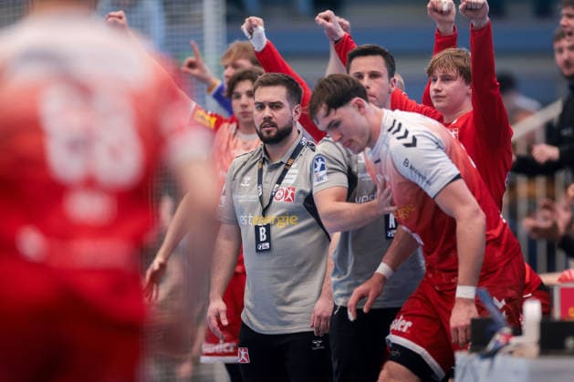 26 04 2026, 29 Matchday of the 2 Handball Bundesliga, TuSEM Essen HC Elbflorenz 2006 Coach Kenji Hövels TuSEM Essen Essen Am Hallo NRW Germany xRHR PHOTO DEx Copyright: DennisxEwert RHR-FOTOx RHR-FOTO DE