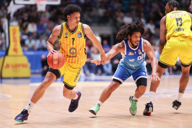 Frankfurt Skyliners ALBA Berlin, easyCredit BBL Jack Kayil Alba Berlin, 7 passes Tyger Campbell Skyliners, 00 passes Game of the easyCredit BBL between Frankfurt Skyliners and ALBA Berlin on April 26, 2026 at Süwag Energie ARENA in Frankfurt am Main , Frankfurt am Main Hessen Germany Süwag Energie ARENA