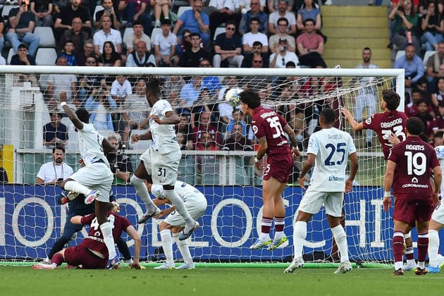 Torino 26 04 2026 - campionato di calcio serie A Torino-Inter foto Image nella foto: gol Yann Bissseck 