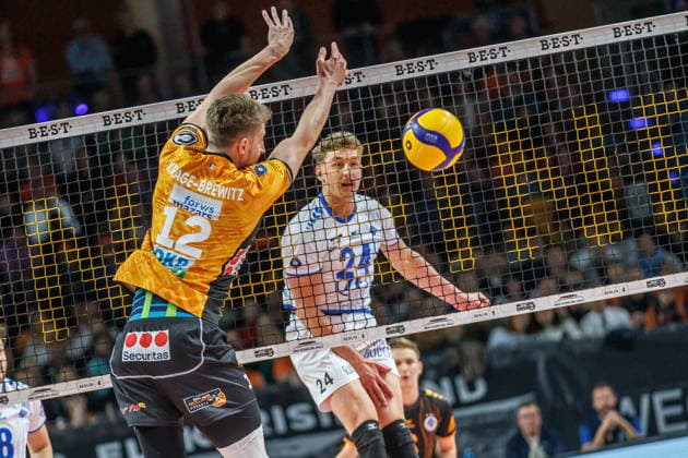 Volleyball, Men BR Volleys VfB Friedrichshafen, Bundesliga Florian Krage BR Volleys blocks the ball BR Volleys VfB Friedrichshafen