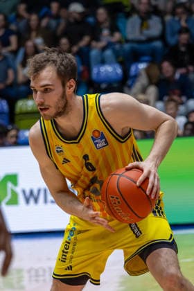 Basketball Bundesliga BBL, Frankfurt Skyliners vs ALBA Berlin, Süwag Energie Arena Frankfurt am Main 26 04 2026 Basketball Bundesliga BBL, Frankfurt am Main, Germany 26 04 2026 Malte Delow ALBA BERLIN, 6 am Ball, Basketball Bundesliga BBL, Match of Frankfurt Skyliners vs ALBA Berlin, Süwag Energie Arena Frankfurt am Main Copyright: xBEAUTIFULxSPORTS Freudensteinx
