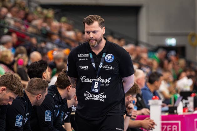 26 04 2026, xovx, Handball Daikin Handball Bundesliga, HSG Wetzlar Bergischer HC Coach Arnor Thor Gunnarsson Bergischer HC Wetzlar Buderus Arena Hessen Germany EN