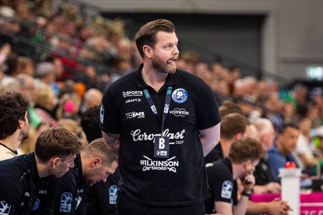 26 04 2026, xovx, Handball Daikin Handball Bundesliga, HSG Wetzlar Bergischer HC Coach Arnor Thor Gunnarsson Bergischer HC Wetzlar Buderus Arena Hessen Germany EN