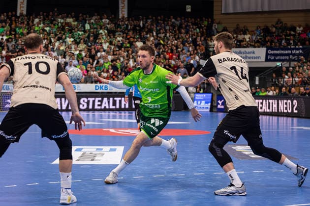26 04 2026, xovx, Handball Daikin Handball Bundesliga, HSG Wetzlar Bergischer HC v l Fynn Hangstein Bergischer HC , Dominik Mappes HSG Wetzlar , Gerdas Babarskas Bergischer HC Wetzlar Buderus Arena Hessen Germany EN