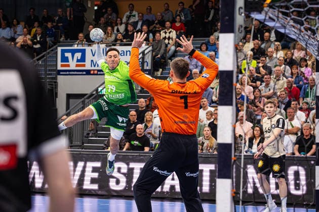 26 04 2026, xovx, Handball Daikin Handball Bundesliga, HSG Wetzlar Bergischer HC v l Ahmet Nafea HSG Wetzlar , Christopher Rudeck Bergischer HC Wetzlar Buderus Arena Hessen Germany EN