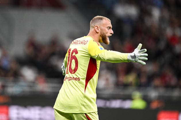 Michele Di Gregorio of FC Juventus react during the Italian Serie A football match between Inter AC Milan and FC Juventus on 26 of April 2026 at Giuseppe Meazza San Siro Siro stadium in Milan, Italy. Credit: Tiziano Ballabio  Copyright: xTizianoxBallabio IPAxSportx xipa-agency.netx xx IPA_74256449 IPA_Agency_IPA74256449