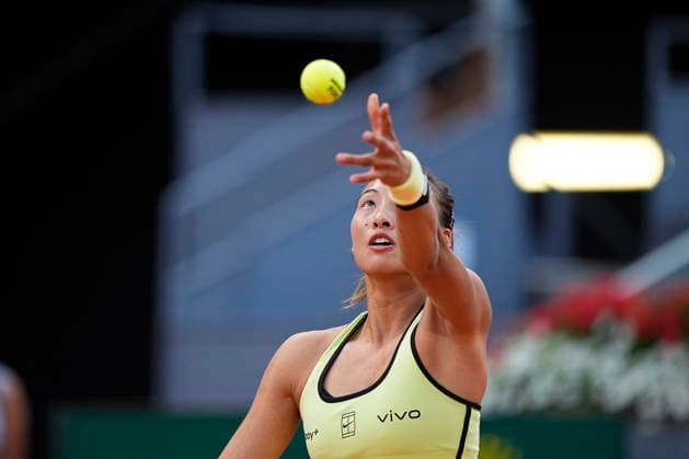 April 26, 2026, Madrid, Madrid, Spain: Qinwen Zheng of China plays against Elena Rybakina of Kazakhstan during the Mutua Madrid Open 2026, ATP, Tennis Herren Masters 1000 and WTA, Tennis Damen 1000, at La Caja Magica on April 26, 2026 in Madrid, Spain. Madrid Spain - ZUMAa181 20260426_zaa_a181_615 Copyright: xOscarxJ.xBarrosox
