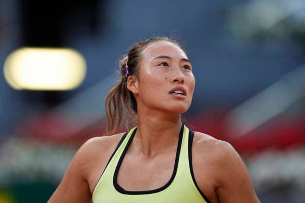 April 26, 2026, Madrid, Madrid, Spain: Qinwen Zheng of China plays against Elena Rybakina of Kazakhstan during the Mutua Madrid Open 2026, ATP, Tennis Herren Masters 1000 and WTA, Tennis Damen 1000, at La Caja Magica on April 26, 2026 in Madrid, Spain. Madrid Spain - ZUMAa181 20260426_zaa_a181_614 Copyright: xOscarxJ.xBarrosox