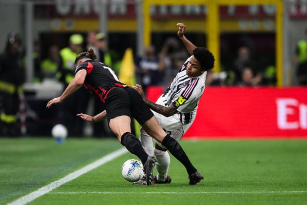 AC Milan v Juventus FC - Serie A Adrien Rabiot of AC Milan competes for the ball with Weston McKennie of Juventus FC during the Serie A football match between AC Milan and Juventus FC. Milan Italy Copyright: xNicolòxCampox