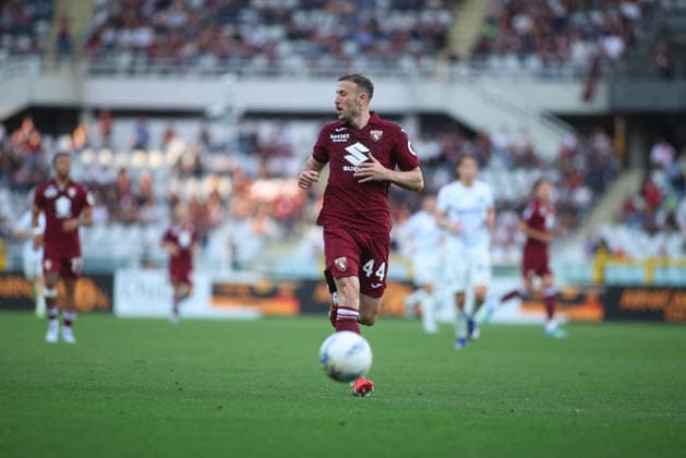 CALCIO - Serie A - Torino FC vs Inter - FC Internazionale Ardian Ismajli of Torino FC during the Italian Serie A, football match between Torino FC and FC Inter Milan on 26 April 2026, at Stadio Olimpico Grande Torino, Turin, Italy. Photo Nderim Kaceli Turin Italy  Copyright: xIPAxSport ABACAx