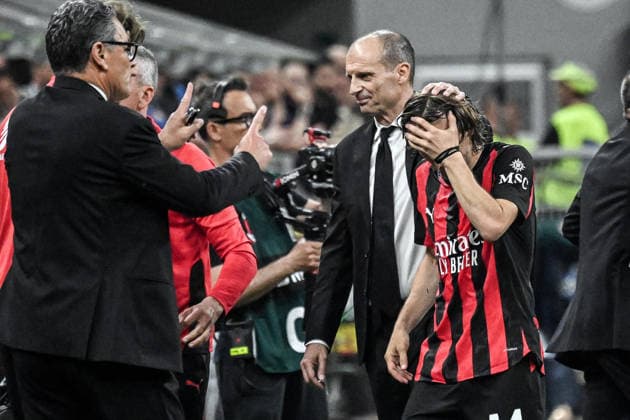 April 26, 2026, Milan, MILAN: Ac Milan s Massimiliano Allegri (L) and Ac Milan s Luka Modri? react during the Italian serie A soccer match between Milan and Juventus at Giuseppe Meazza stadium in Milan, 26 April 2026. ANSA MATTEO BAZZI. Soccer: Serie A; Milan-Torino  - ZUMAa110 20260426_zaf_a110_042 Copyright: xMatteoxBazzix
