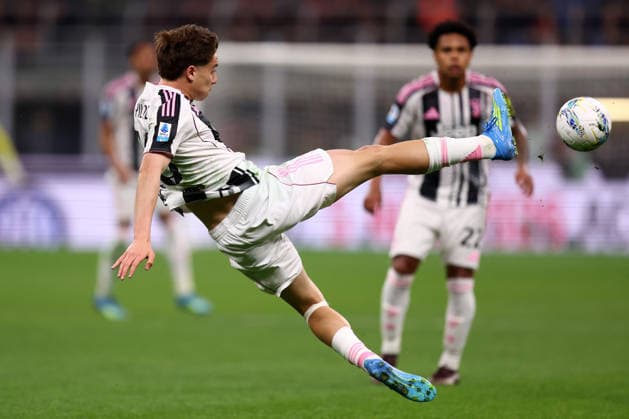 Ac Milan - Juventus Fc Kenan Yildiz of Juventus Fc in action during the Serie A match beetween Ac Milan and Juventus Fc at Stadio Giuseppe Meazza on April 26 2026 in Milano, Italy . Milano Stadio Giuseppe Meazza Italy Copyright: xMarcoxCanonierox