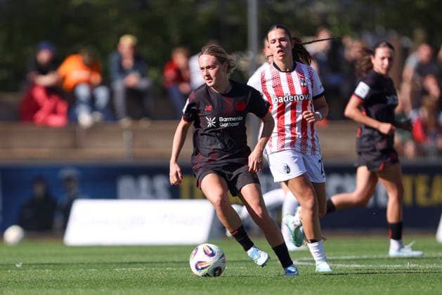 Sofie Zdebel Bayer 04 Leverkusen and Leela Egli SC Freiburg in a duel during the Women Bundesliga match between Bayer 04 Leverkusen and SC Freiburg, Ulrich Haberland Stadion on April 26, 2026 in Leverkusen, Germany Photo by Oliver Kaelke DeFodi Images Sofie Zdebel Bayer 04 Leverkusen and Leela Egli SC Freiburg battle for the ball during the Woman Bundesliga match between Bayer 04 Leverkusen and SC Freiburg at Ulrich Haberland Stadion on April 26, 2026 in Leverkusen, Germany Photo by Oliver Kaelke DeFodi Images DFL regulations prohibit any use of photographs as image sequences and or quasi video Photo by Oliver Kaelke DeFodi Images