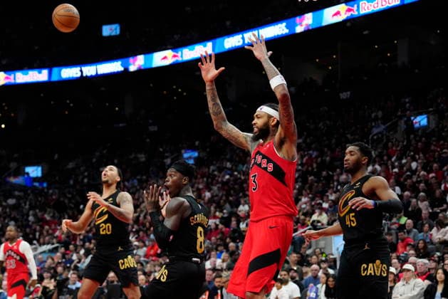 April 26, 2026, Toronto, On, Canada: Cleveland Cavaliers guard Dennis Schroder (8) reacts after being called for fouling Toronto Raptors forward Brandon Ingram (3) during second half NBA, Basketball Herren, USA playoff basketball action in Toronto on Sunday, April 26, 2026. Canada News - April 26, 2026  - ZUMAc35_ 20260426_zaf_c35_097 Copyright: xFrankxGunnx