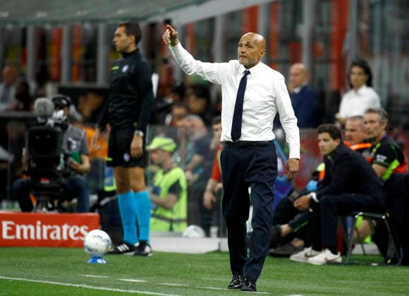 MILAN, ITALY - APRIL 26: Luciano Spalletti head coach of Juventus FC reacts ,during the Serie A match between AC Milan and Juventus FC at Giuseppe Meazza Stadium on April 26, 2026 in Milan, Italy.  Copyright: xMBxMediax