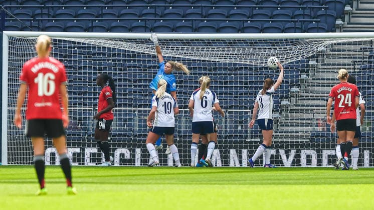 LONDON, ENGLAND - APRIL 26: Goalkeeper Lize Kop of Tottenham during the Barclays Womens Super League match between Tottenham Hotspur and Manchester United, ManU at Tottenham Hotspur Stadium on April 26, 2026 in London, England. Copyright: xJodyxDemayx-xDaviesx xSPPx Sportspressphoto_SPR137385