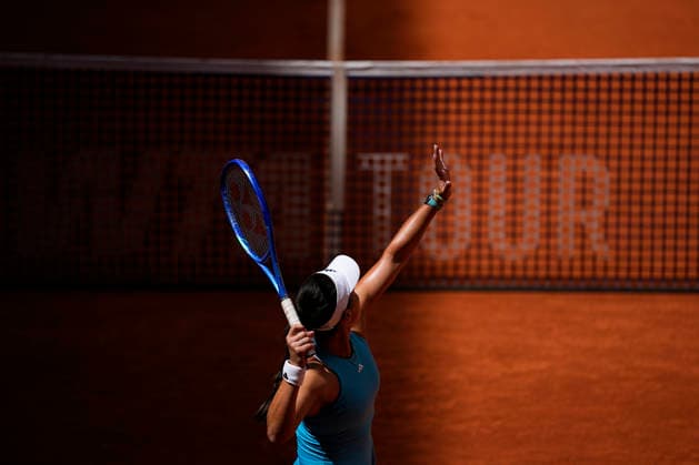 April 26, 2026, Madrid, Madrid, Spain: Jessica Pegula of USA plays against Marta Kostyuk of Ukraine during the Mutua Madrid Open 2026, ATP, Tennis Herren Masters 1000 and WTA, Tennis Damen 1000, at La Caja Magica on April 26, 2026 in Madrid, Spain. Madrid Spain - ZUMAa181 20260426_zaa_a181_449 Copyright: xOscarxJ.xBarrosox