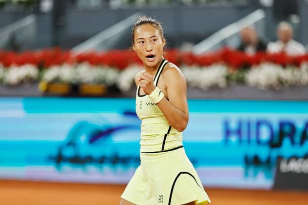 Qinwen Zheng (CHN), APRIL 26, 2026 - Tennis : Qinwen Zheng celebrate after a point during singles round of 32 match against Elena Rybakina on the WTA, Tennis Damen tour 1000 tournaments Mutua Madrid Open tennis tournament at the Caja Magica in Madrid, Spain. Noxthirdxpartyxsales  aflo_328394282