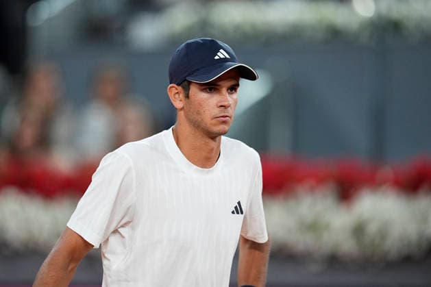 April 26, 2026, Madrid, Madrid, Spain: Rafael Jodar of Spain plays against Joao Fonseca of Brazil during the Mutua Madrid Open 2026, ATP, Tennis Herren Masters 1000 and WTA, Tennis Damen 1000, at La Caja Magica on April 26, 2026 in Madrid, Spain. Mutua Madrid Open 2026 - Day 7 - ZUMAa181 20260426_zaa_a181_761 Copyright: xOscarxJ.xBarrosox