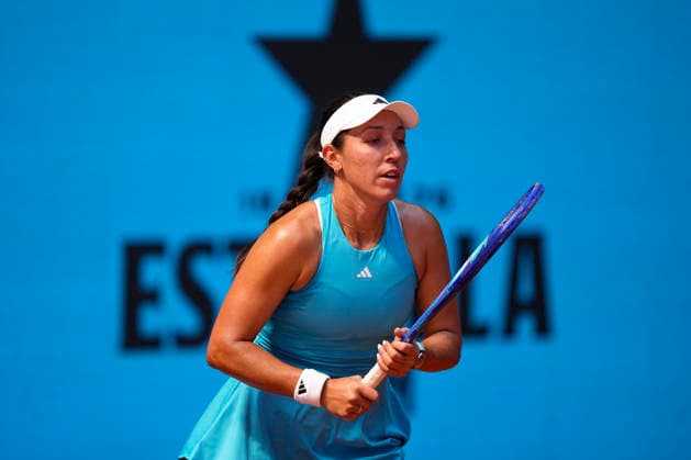 April 26, 2026, Madrid, Madrid, Spain: Jessica Pegula of USA plays against Marta Kostyuk of Ukraine during the Mutua Madrid Open 2026, ATP, Tennis Herren Masters 1000 and WTA, Tennis Damen 1000, at La Caja Magica on April 26, 2026 in Madrid, Spain. Madrid Spain - ZUMAa181 20260426_zaa_a181_415 Copyright: xOscarxJ.xBarrosox