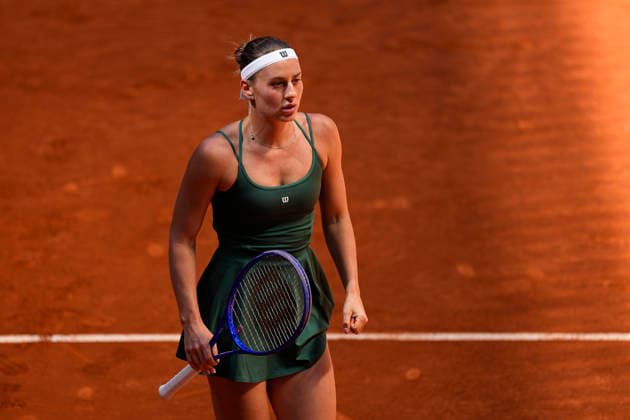 April 26, 2026, Madrid, Madrid, Spain: Marta Kostyuk of Ukraine reacts against Jessica Pegula of USA during the Mutua Madrid Open 2026, ATP, Tennis Herren Masters 1000 and WTA, Tennis Damen 1000, at La Caja Magica on April 26, 2026 in Madrid, Spain. Madrid Spain - ZUMAa181 20260426_zaa_a181_414 Copyright: xOscarxJ.xBarrosox