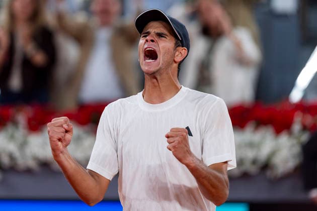 Mutua Madrid Open - Day Seven MADRID, SPAIN - APRIL 26: Rafael Jodar of Spain celebrates the victory against Joao Fonseca of Brazil during the Men s Singles Round of 32 match during the Mutua Madrid Open 2026 tournament celebrated at La Caja Magica on April 26, 2026 in Madrid, Spain. Madrid La Caja Magica Madrid Spain Copyright: xAlbertoxGardinx AGardin_20260426_Tennis_Madrid_Day7_1241