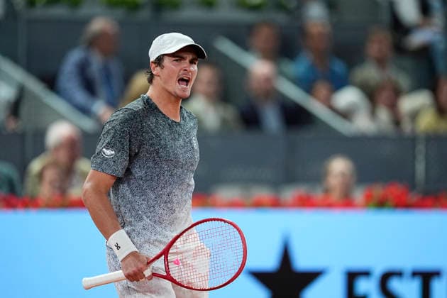 April 26, 2026, Madrid, Madrid, Spain: Joao Fonseca of Brazil reacts against Rafael Jodar of Spain during the Mutua Madrid Open 2026, ATP, Tennis Herren Masters 1000 and WTA, Tennis Damen 1000, at La Caja Magica on April 26, 2026 in Madrid, Spain. Madrid Spain - ZUMAa181 20260426_zaa_a181_781 Copyright: xOscarxJ.xBarrosox