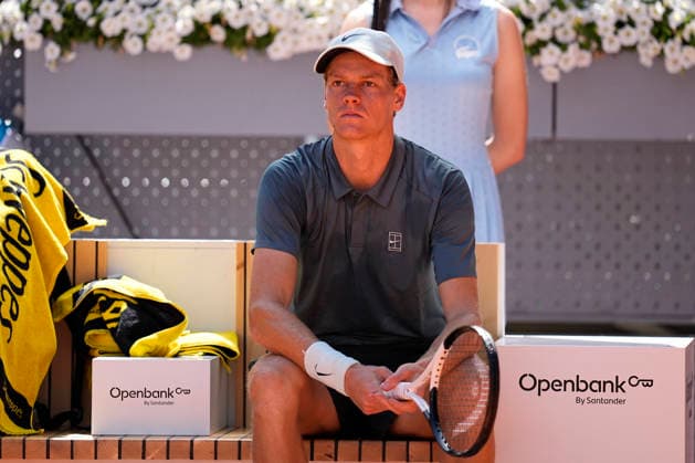 April 26, 2026, Madrid, Madrid, Spain: Jannik Sinner of Italy plays against Elmer Moller of Denmark during the Mutua Madrid Open 2026, ATP, Tennis Herren Masters 1000 and WTA, Tennis Damen 1000, at La Caja Magica on April 26, 2026 in Madrid, Spain. Madrid Spain - ZUMAa181 20260426_zaa_a181_317 Copyright: xOscarxJ.xBarrosox