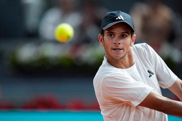 April 27, 2026, Madrid, Madrid, Spain: Rafael Jodar of Spain plays against Joao Fonseca of Brazil during the Mutua Madrid Open 2026, ATP, Tennis Herren Masters 1000 and WTA, Tennis Damen 1000, at La Caja Magica on April 26, 2026 in Madrid, Spain. Mutua Madrid Open 2026 - Day 7 - ZUMAa181 20260427_zaa_a181_006 Copyright: xOscarxJ.xBarrosox