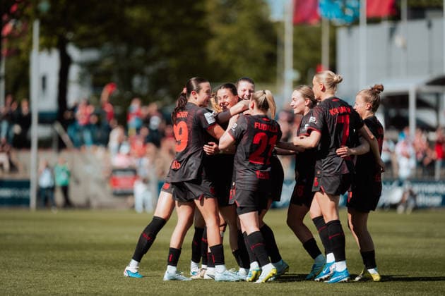 26.04.26, Women, Football, Google Pixel Frauen Bundesliga, Season 2025 2026, Bayer 04 Leverkusen - SC Freiburg, Matchday 23 Team of Bayer 04 Leverkusen goal celebration of the 1:0 goal from Katharina Piljic ( 6 - Bayer 04 Leverkusen) Leverkusen Ulrich-Haberland-Stadion NRW Deutschland
