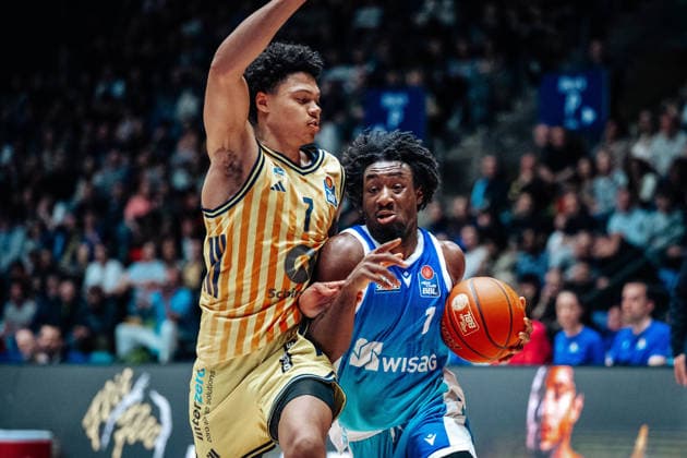 Jack Kayil Alba Berlin, 07 , Isaiah Swope Skyliners Frankfurt, 01 GER, Skyliners Frankfurt vs Alba Berlin, easycredit BBL, Bundesliga, 31 Matchday, Season 2025 2026 26 04 2026 Eibner Pressefoto Attila Ziga GER, Skyliners Frankfurt vs Alba Berlin, easycredit BBL, Bundesliga, 31 Matchday, Season 2025 2026 26 04 2026 Frankfurt am Main Copyright: xEibner-Pressefotox EP_AZA