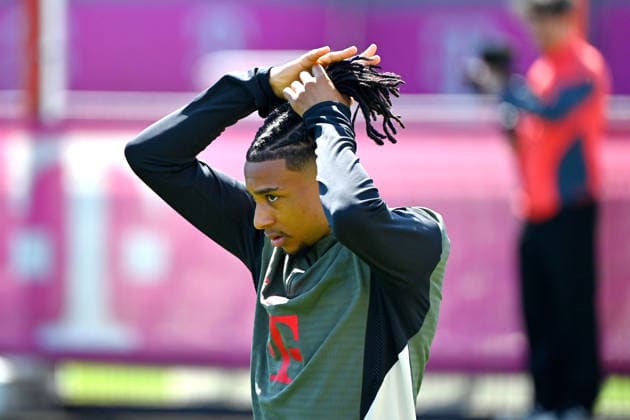 Michael OLISE Bayern Muenchen , single picture, cropped single motif, portrait, portrait, portrait final training Bayern Muenchen on 27 04 2026 Football Champions League semi-final Paris Saint Germain PSG FC Bayern Muenchen on 28 04 2026