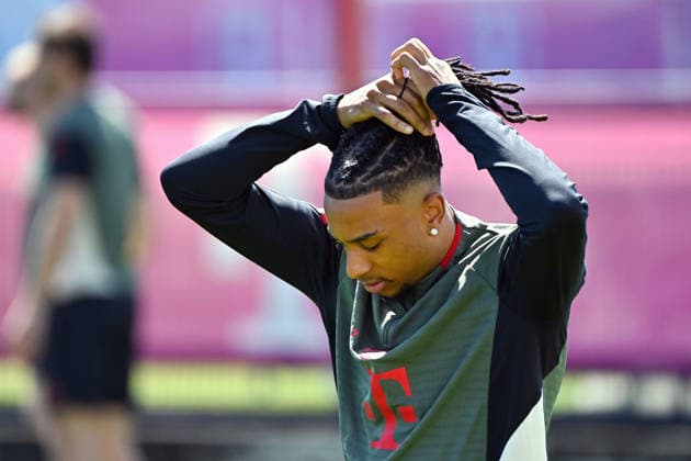 Michael OLISE Bayern Muenchen , single picture, cropped single motif, portrait, portrait, portrait final training Bayern Muenchen on 27 04 2026 Football Champions League semi-final Paris Saint Germain PSG FC Bayern Muenchen on 28 04 2026