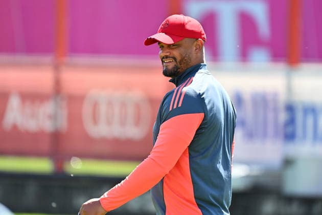 Coach Vincent KOMPANY Bayern Muenchen single picture,cropped single motif,half figure,half figure final training Bayern Muenchen on 27 04 2026 Soccer Champions League Semifinal Paris Saint Germain PSG FC Bayern Muenchen on 28 04 2026