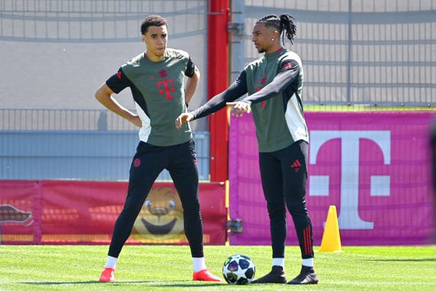 from left Jamal MUSIALA Bayern Muenchen , Michael OLISE Bayern Muenchen final training Bayern Muenchen on 27 04 2026 Football Champions League semi-final Paris Saint Germain PSG FC Bayern Muenchen on 28 04 2026